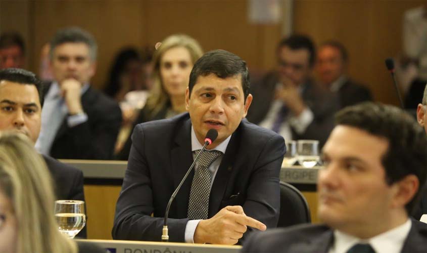 Elton Assis preside encontro nacional de ouvidores em Brasília