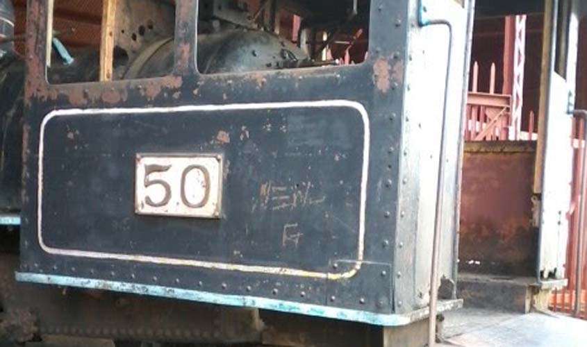 Em mais um final de semana, a velha locomotiva 50 tem peças roubadas 