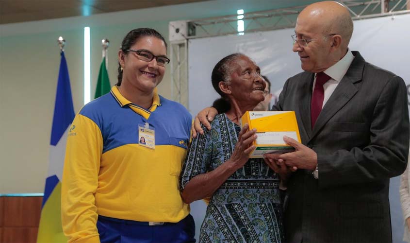 Governo de Rondônia contrata Correios para entregar medicamentos de uso contínuo em Porto Velho