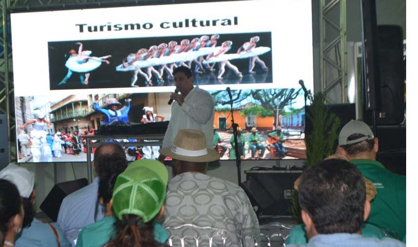 Cônsul de Cuba aponta potencialidades do País na Rondônia Rural Show