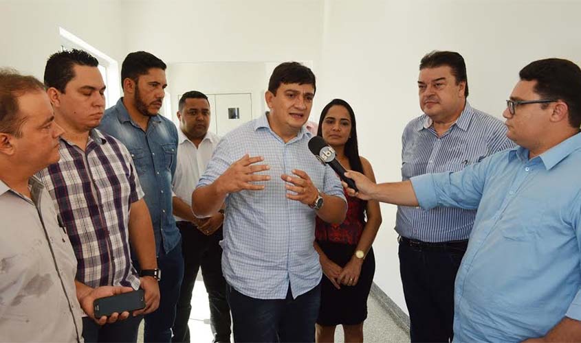 Cleiton Roque acompanha secretário estadual de Saúde em Pimenta Bueno